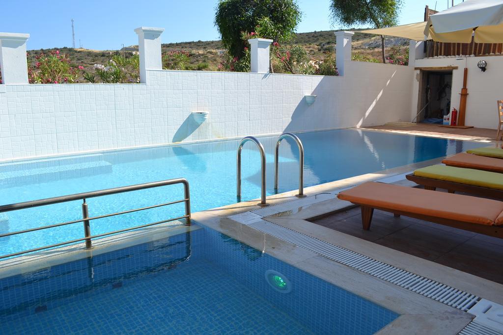 Lapis Port Surf Hotel Alaçatı Esterno foto